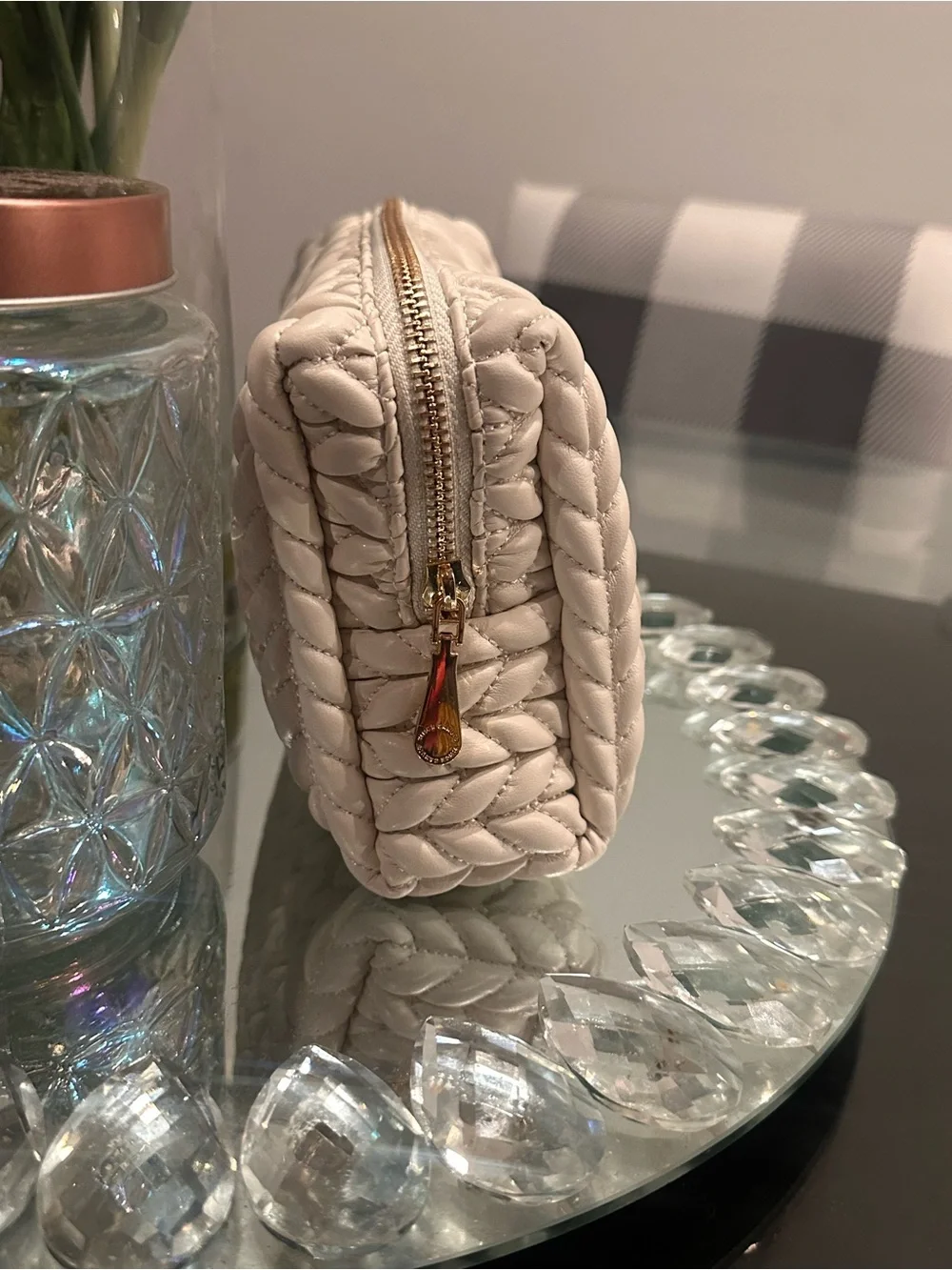 Vince Camuto Cream Quilted Woven Cosmetic Makeup Bag Gold Zip Luxe Travel Pouch